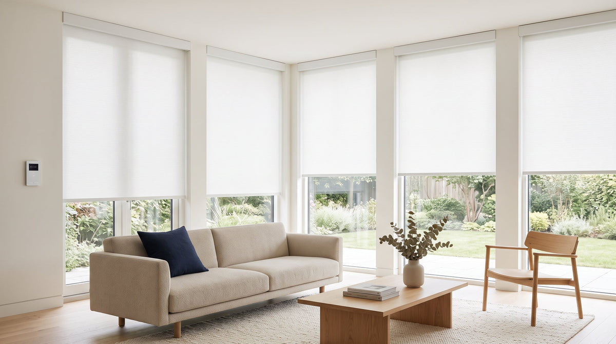 Smart home with multiple Weffort roller shades